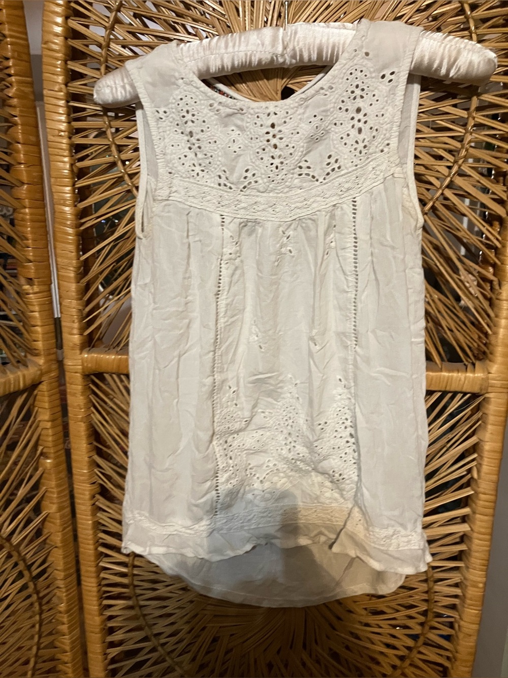 Knox Rose White Eyelet Sleeveless Camisole